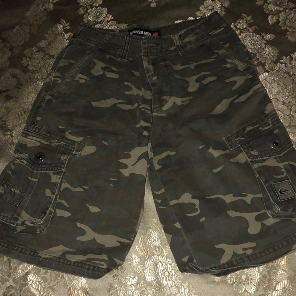 Boys Quicksilver cargo shorts